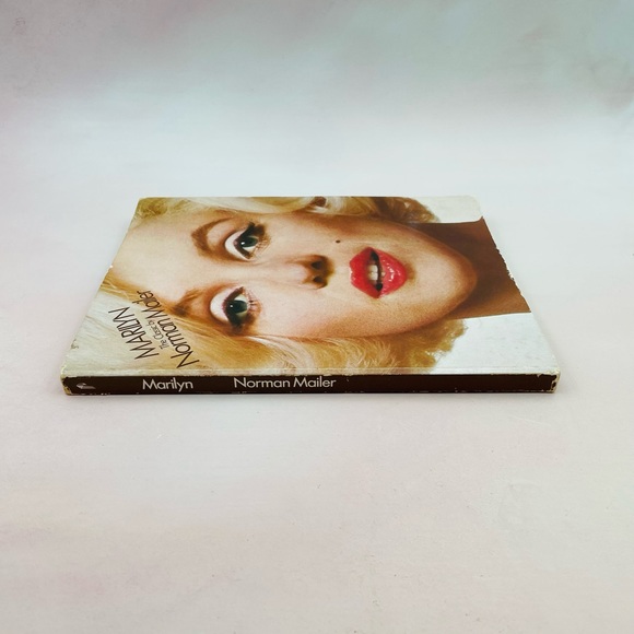 Vintage Marilyn Monroe Book - Picture 3 of 7